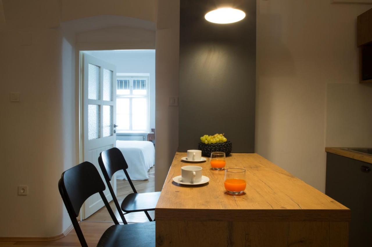 Apartment Jasmin Zagreb Buitenkant foto